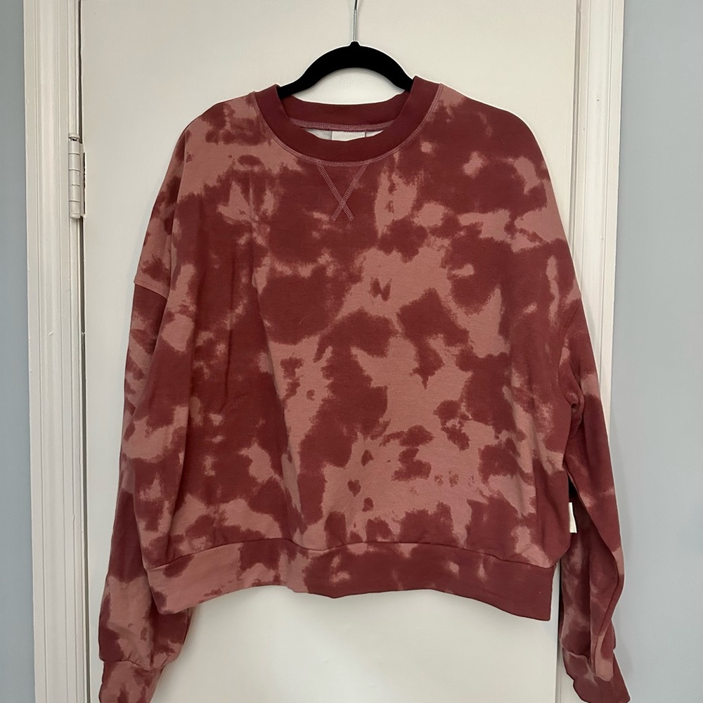 Varley Tie-Dye Sweatshirt in Maroon and Pink